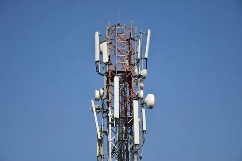 INSTALLATA ANTENNA PER LA TELEFONIA MOBILE AD ARENA METATO: L’AMMINISTRAZIONE COMUNALE AVEVA NEGATO L’AUTORIZZAZIONE, IL TAR LA CONCEDE