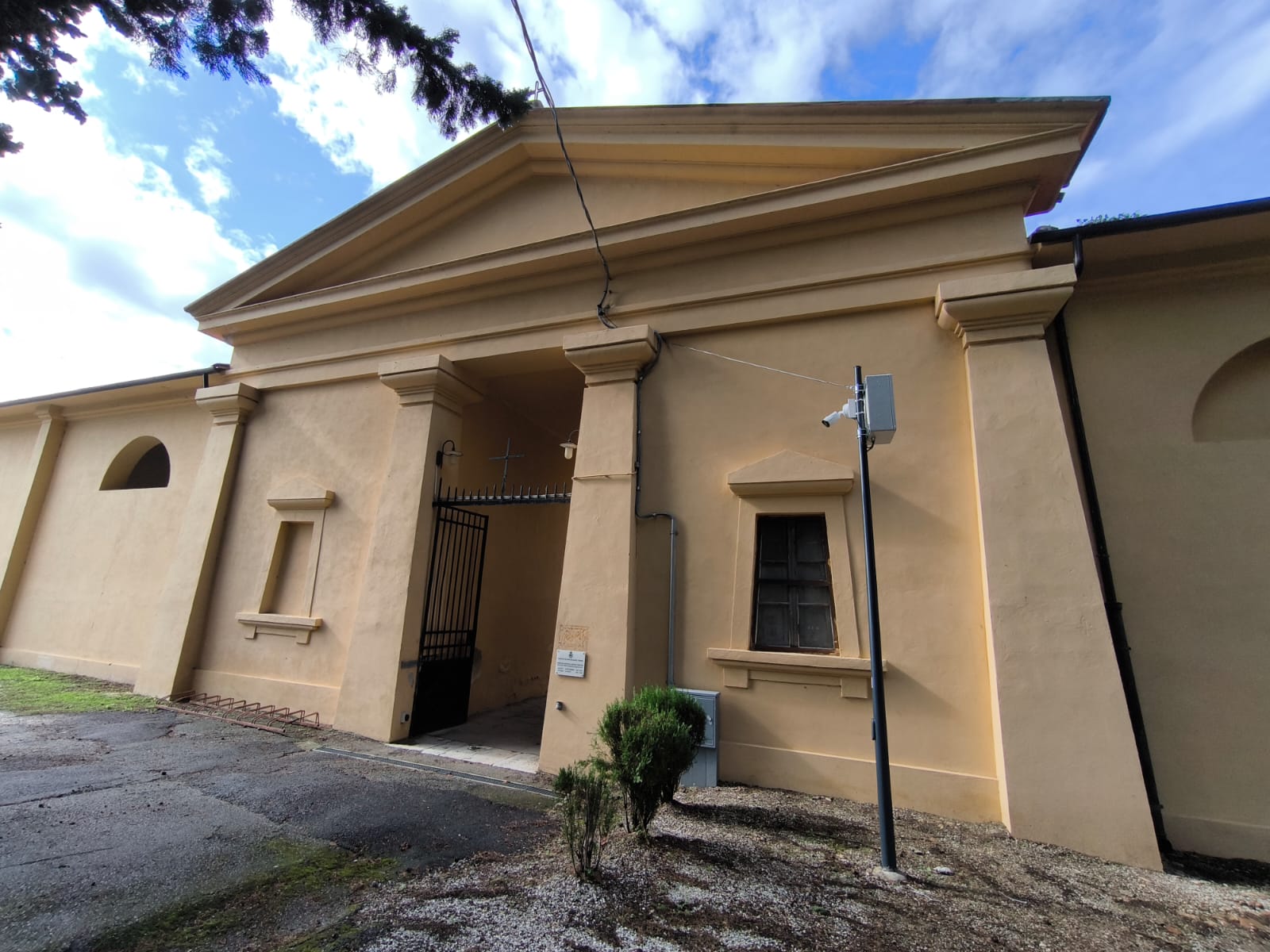 VERSO IL 2 NOVEMBRE: SAN GIULIANO TERME FA IL PUNTO SUGLI INVESTIMENTI A FAVORE DELLE STRUTTURE CIMITERIALI